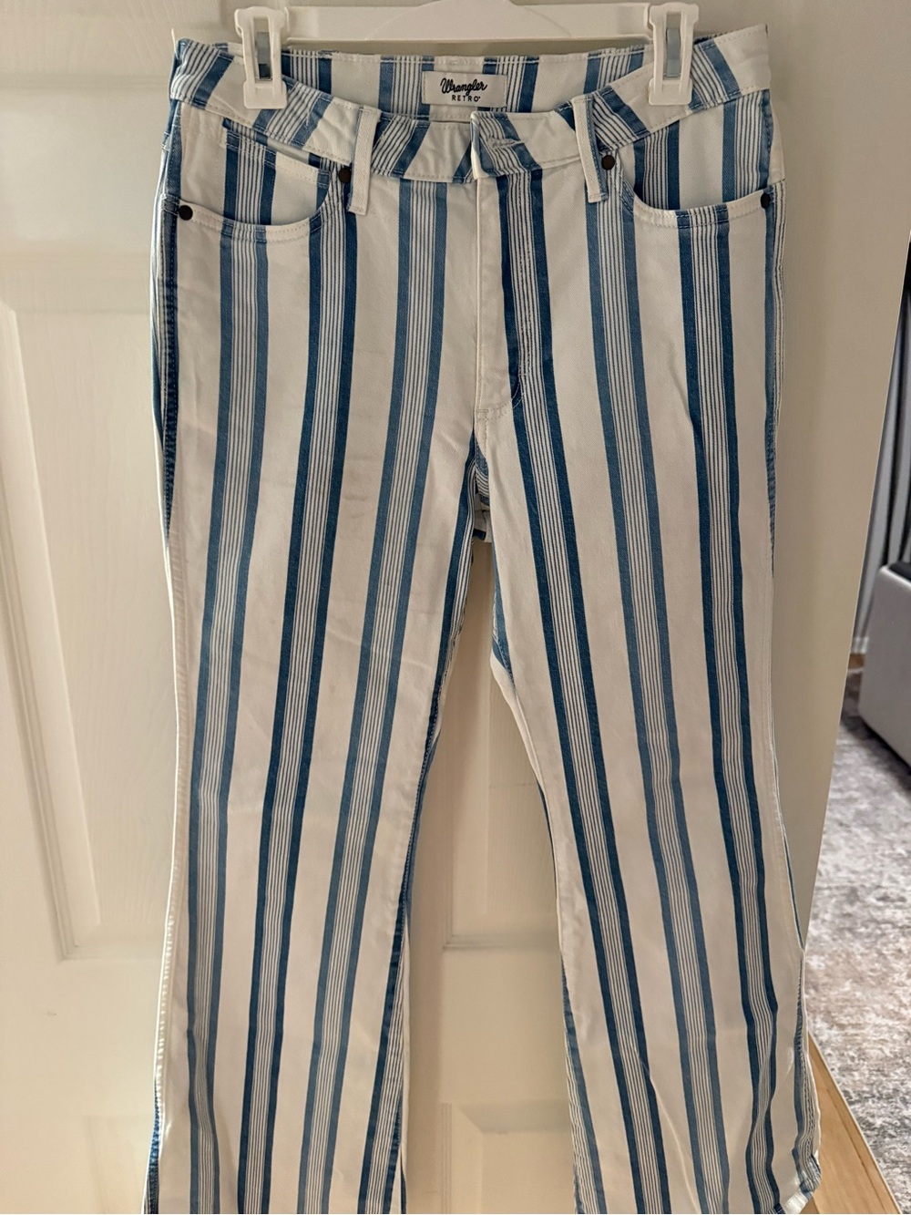 Wrangler Retro High Rise Jean - Picture 3 of 6